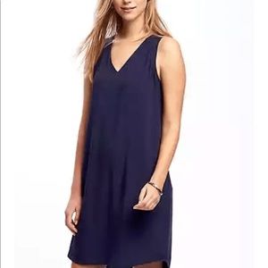 Old Navy sleeveless back cut out shift dress